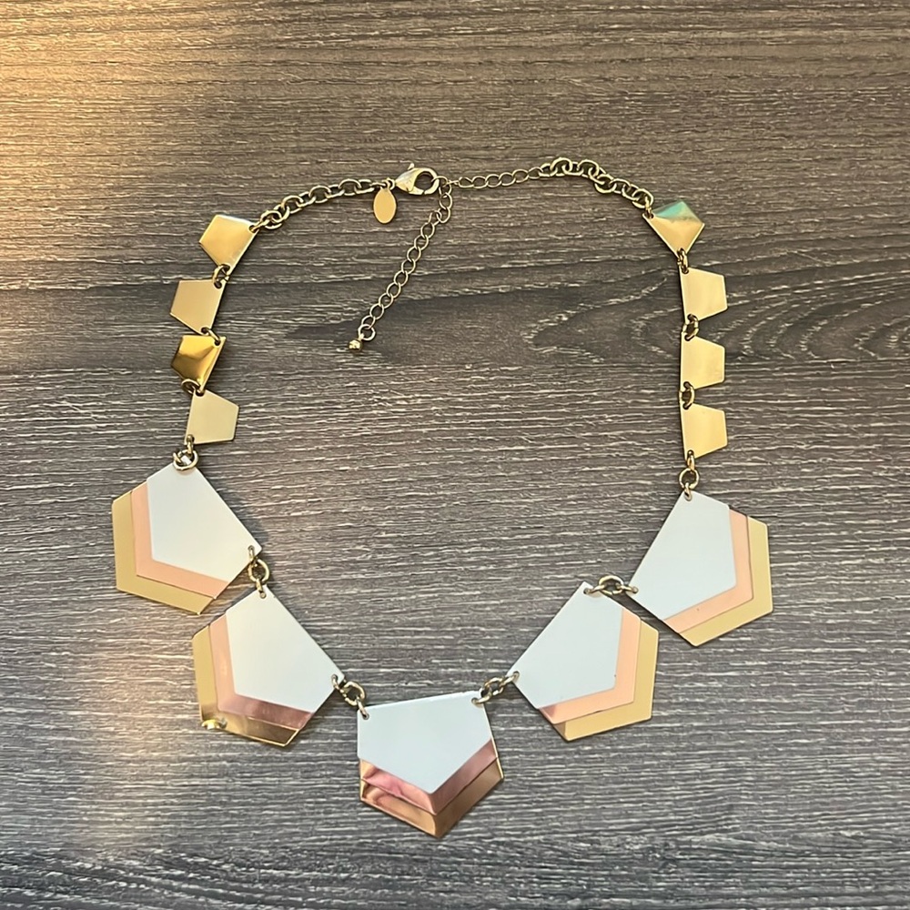 Decorative metal necklace